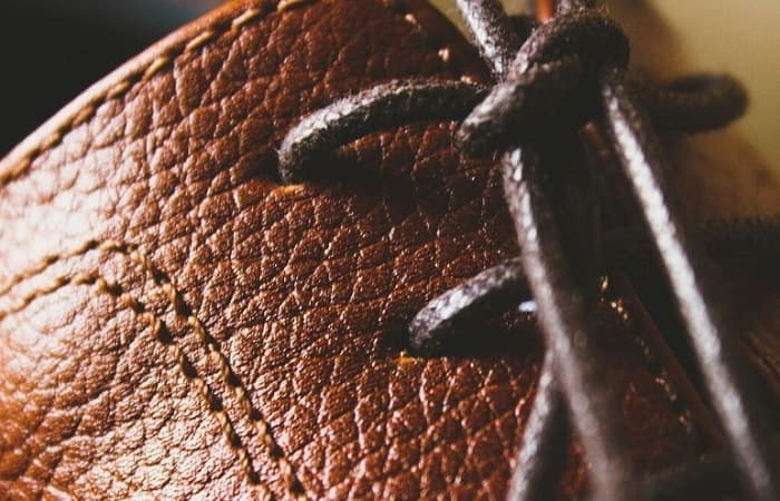 اشتباهات رایج در نگهداری چرم طبیعی